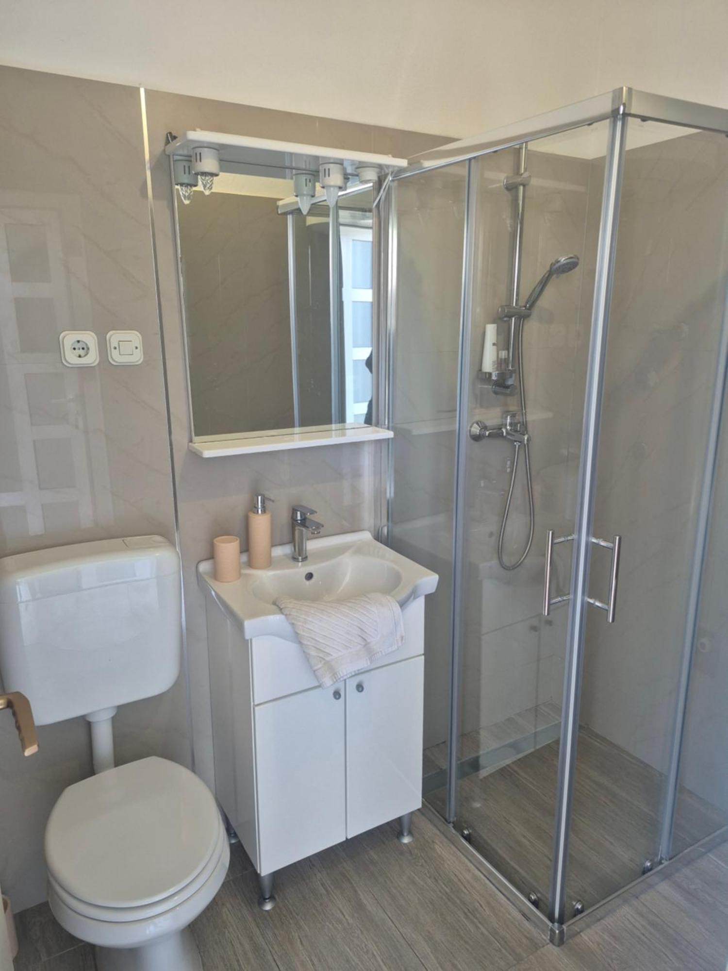 Apartman Kartec Krk Town Eksteriør bilde